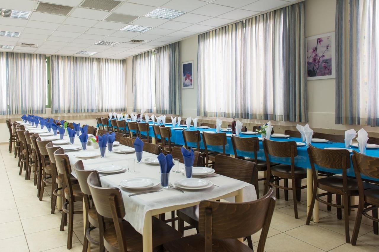 HI - Maayan Harod Hostel Gid'ona Buitenkant foto