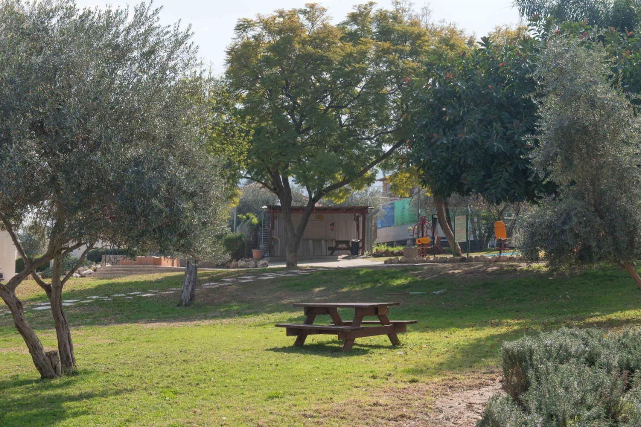 HI - Maayan Harod Hostel Gid'ona Buitenkant foto